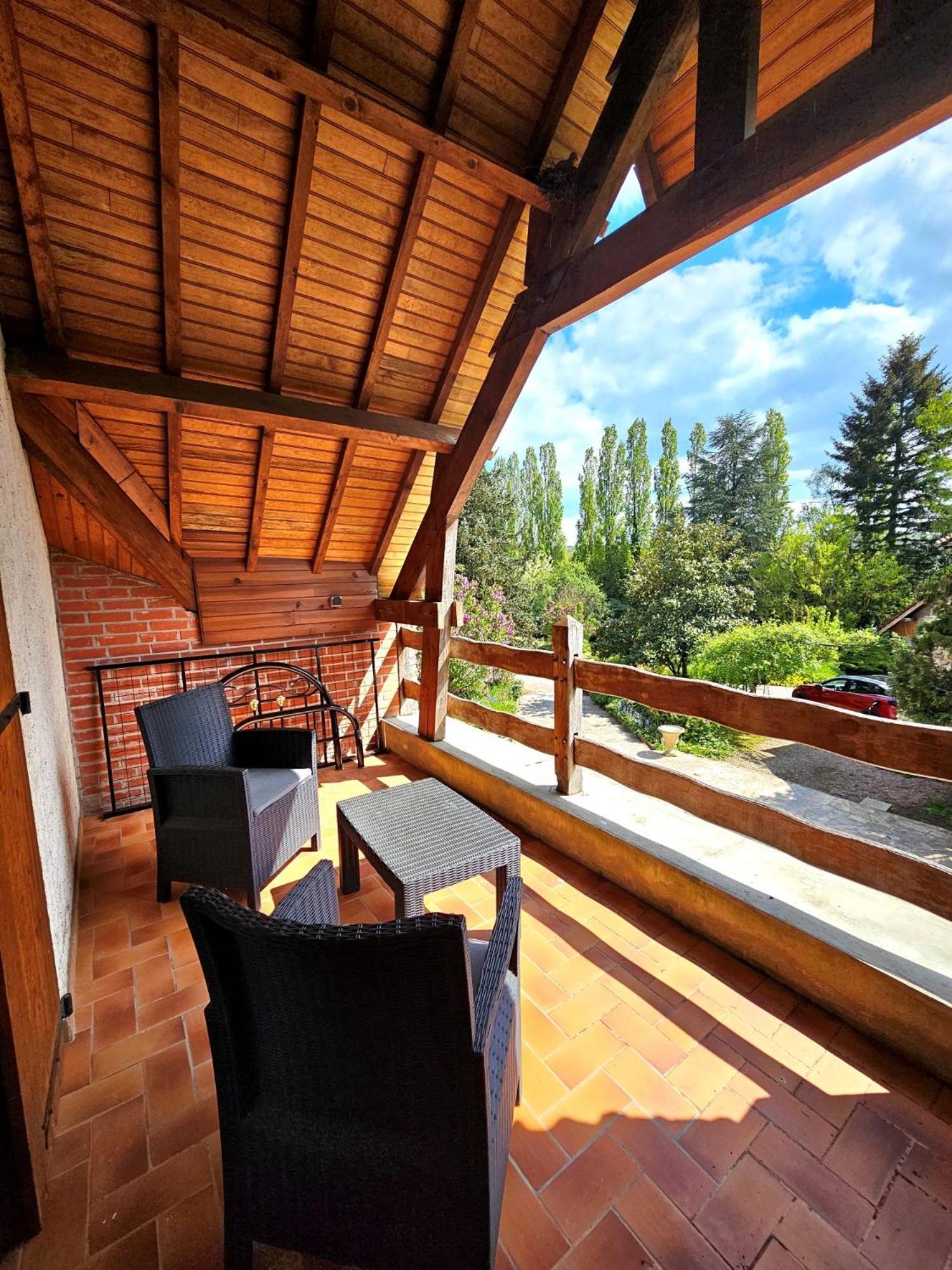 Chambres D'Hotes Chez Renee Le Charmel Екстер'єр фото